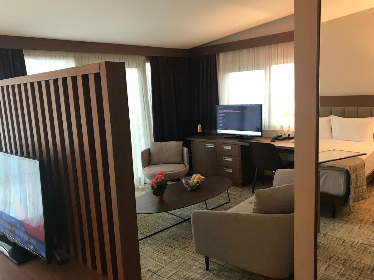 Land Park Hotel 伊斯坦布尔 外观 照片