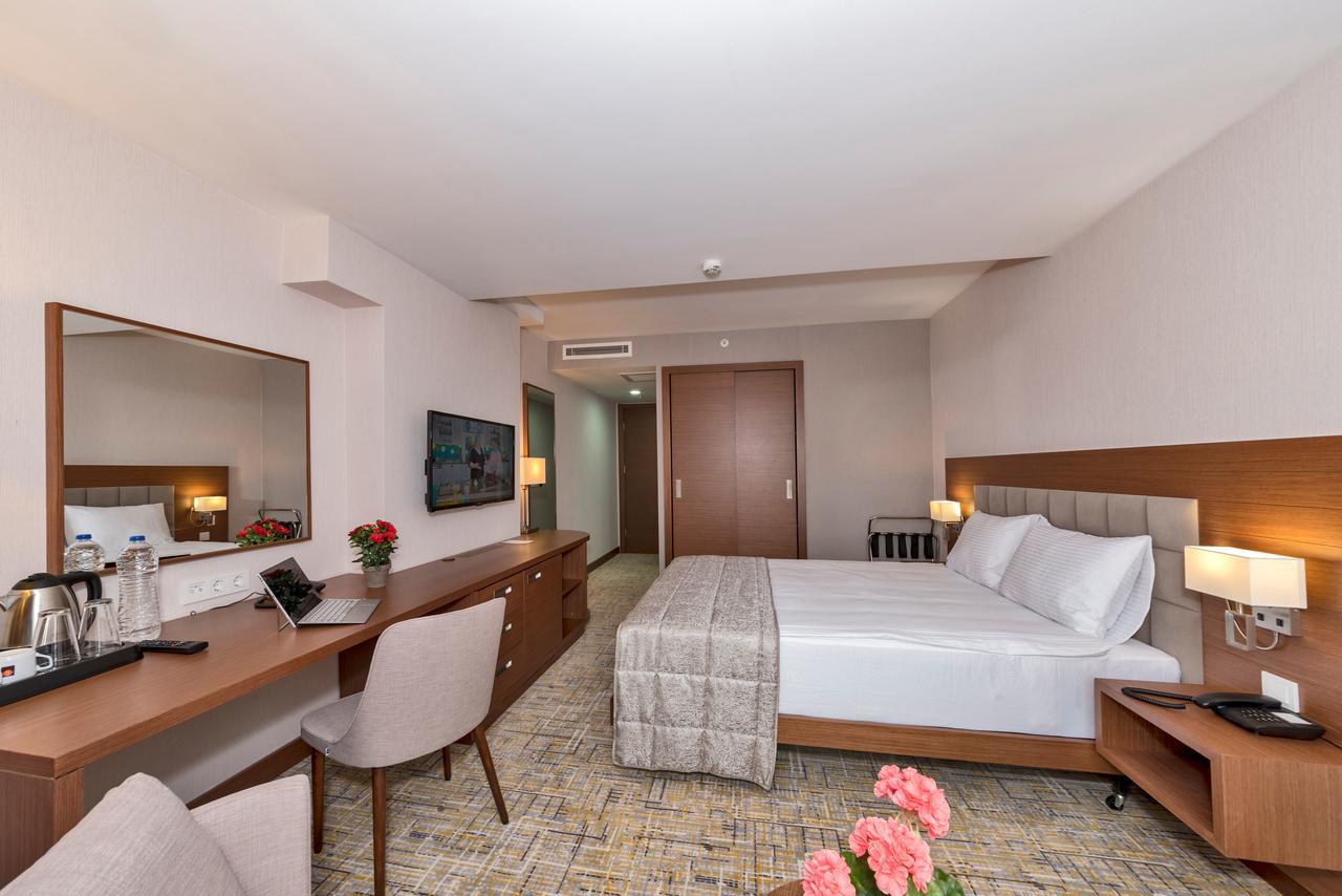 Land Park Hotel 伊斯坦布尔 外观 照片
