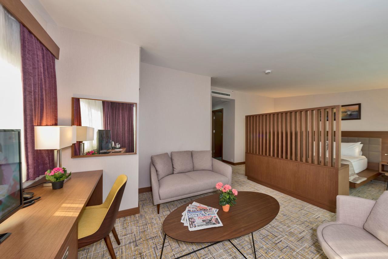 Land Park Hotel 伊斯坦布尔 外观 照片