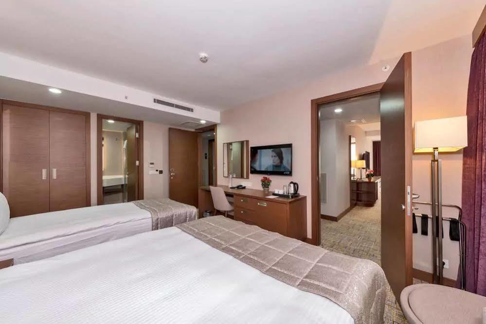 Land Park Hotel 伊斯坦布尔 外观 照片